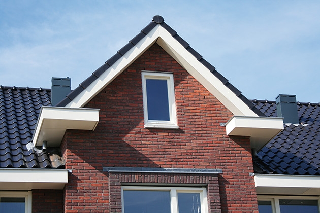 heering hardschuim dakrandpaneel vooraanzicht 300x42x9 geprofileerd