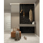 Een muur in de hal gemonteerd met SPC wandpaneel Calacatta Black 265 x 120 cm – zwarte marmerlook
