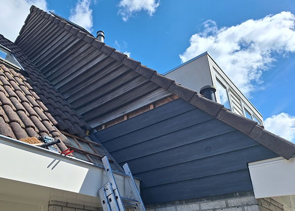 Verschil hout- en kunststof gevelbekleding